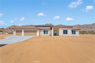 15365 Laguna Seca Dr, Apple Valley, CA 92307