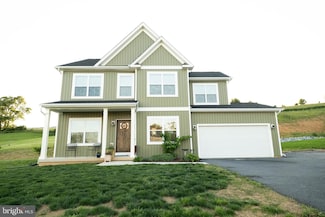 77 Banteen Dr, Martinsburg, WV 25403