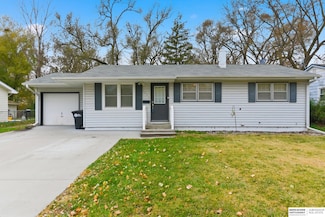 1428 Maenner Dr, Omaha, NE 68114