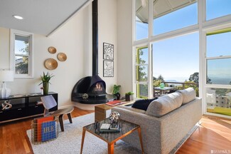 31 Avenida Dr, Berkeley, CA 94708