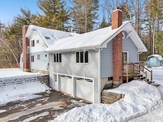 935 Back Mountain Rd, Goffstown, NH 03045