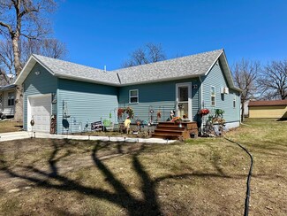 1208 Apel Ave, Worthington, MN 56187