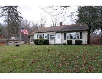 31 Summer St, Palmer, MA 01069