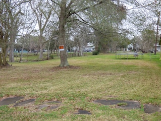 2310 5th St, Port Arthur, TX 77640