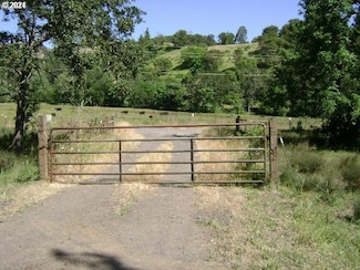 0 Newton Creek Rd Unit 21316055, Roseburg, OR 97470