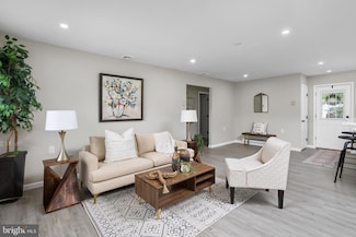 48 Westport Dr Unit 71, Whiting, NJ 08759
