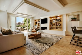 2817 3rd St Unit 4, Santa Monica, CA 90405
