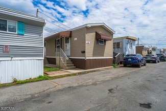 8 Helen Dr, Moonachie, NJ 07074
