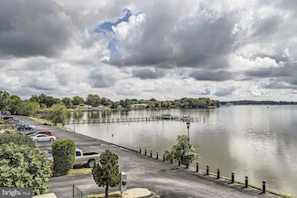 16 Villa Capri Cir, Essex, MD 21221