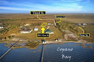 2011 1st St, Bayside, TX 78340