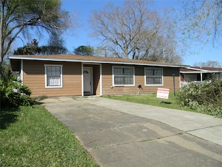 3018 Robinson Blvd, Texas City, TX 77590