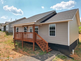 3296 Parker Blvd, Sevierville, TN 37764