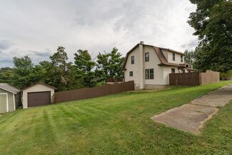 204 Hillcrest St E, Lanesboro, MN 55949