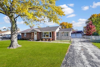 9417 S 76th Ct, Hickory Hills, IL 60457