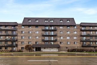 960 S River Rd Unit 410, Des Plaines, IL 60016