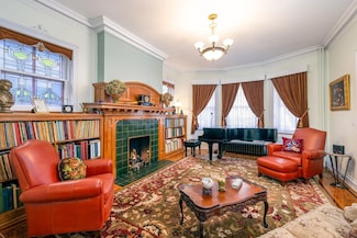 895 Summit Ave, Jersey City, NJ 07307