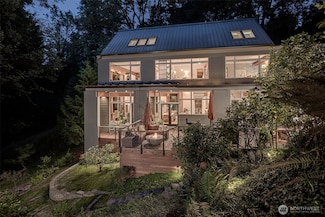 7236 Holly Hill Dr, Mercer Island, WA 98040