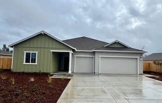 5545 Feathers Ave, Redding, CA 96002