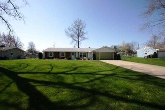 4820 Greenfield Dr, Fort Wayne, IN 46835