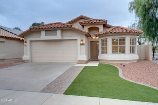 2203 E Crest Ln, Phoenix, AZ 85024