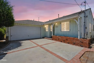 13739 Wyandotte St, Van Nuys, CA 91405