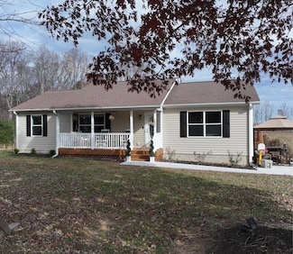 152 Creeksview Ln, Cascade, VA 24069