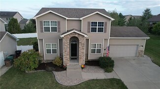 306 W Pine Ave, Norwalk, IA 50211