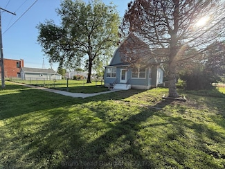 911 Platte St, Chapman, NE 68827