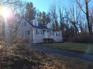 4 Testa Cir, North Scituate, RI 02857