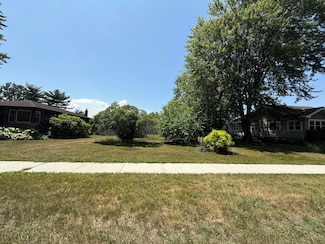 138 N Rensselaer Ave, Griffith, IN 46319