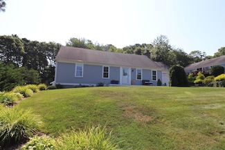 54 Eileen St, Yarmouth Port, MA 02675