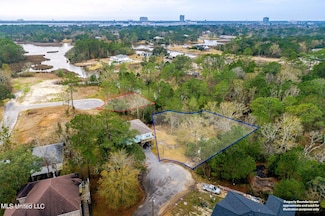 15929 Cottonwood Dr, Biloxi, MS 39532