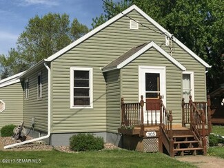 305 Sheek St N, Dover, MN 55929