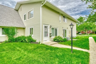 414 Eastbrooke Ln, Rochester, NY 14618