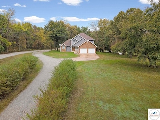 12421 Hickory Point Rd, Green Ridge, MO 65332