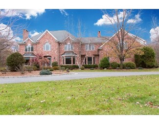 81 Lake St, Sherborn, MA 01770