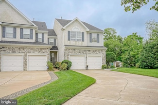 87 Chapel Hill Rd, Mount Laurel, NJ 08054