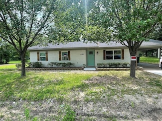 100 Collins St, Naples, TX 75568