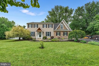 505 Adams Ln, Southampton, NJ 08088