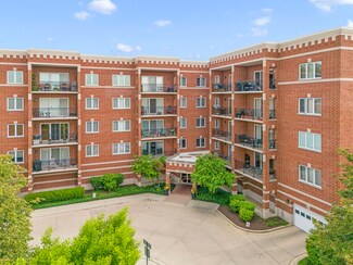 405 W Front St Unit 504, Wheaton, IL 60187