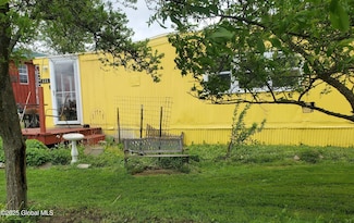 111 Mazur Rd, Amsterdam, NY 12010
