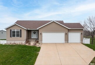 5624 Buckhorn Ln, Davenport, IA 52802