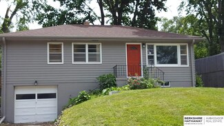 4669 B St, Omaha, NE 68106