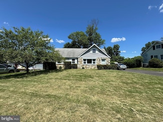 384 Marilyn Rd, Warminster, PA 18974