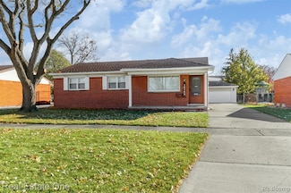 13765 Leroy St, Southgate, MI 48195