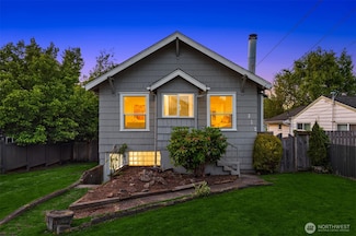 312 NW 88th St, Seattle, WA 98117