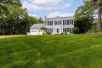 15 Pilgrim Rd, Mansfield, MA 02048