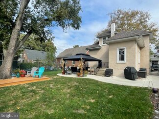 704 Center St, Collingswood, NJ 08108