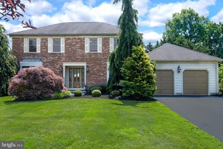 11 Greenfield Dr N, Princeton Junction, NJ 08550