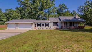 1673 Goldenrod Dr, Houghton Lake, MI 48629